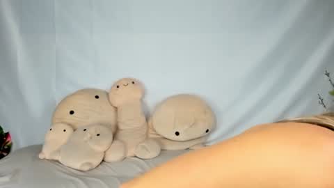 Megan NEW twitter fit amer girl online show from October 2, 2025, 7:54 pm