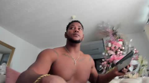 FRAIDER online show from December 5, 2024, 2:44 pm