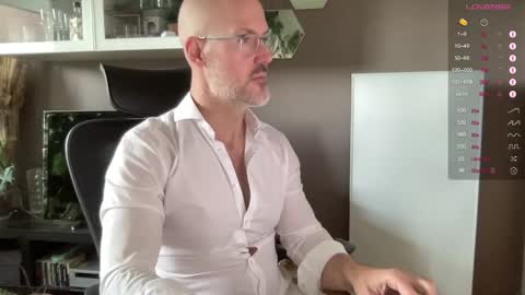 Snapshot of fit_rubinho chatting on October 2, 2025, 8:54 am Rubn online show from October 2, 2025, 8:54 am