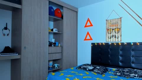 Elias Valencia online show from February 4, 2025, 4:29 pm