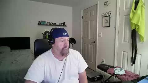 Snapshot of flaguy3233 chatting on January 22, 2025, 8:06 pm Florida guy online show from January 22, 2025, 8:06 pm