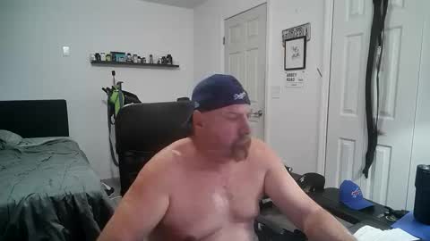 Snapshot of flaguy3233 chatting on October 11, 2025, 1:05 am Florida guy online show from October 11, 2025, 1:05 am