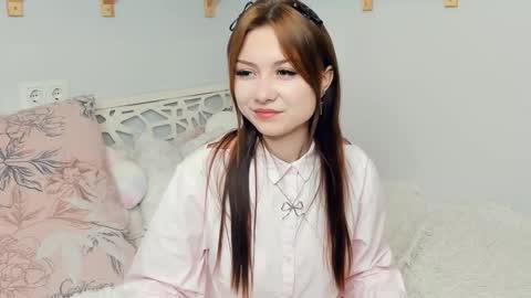 Snapshot of flawfull chatting on October 18, 2025, 11:33 am Cheryl 3 online show from October 18, 2025, 11:33 am