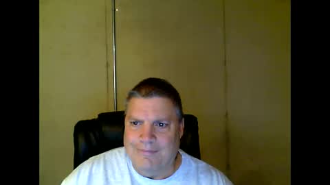 Snapshot of fletch32 chatting on December 25, 2024, 10:05 pm jd online show from December 25, 2024, 10:05 pm