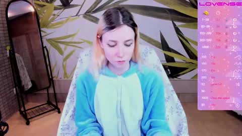 Snapshot of fleximona chatting on December 14, 2025, 9:58 am FlexiMona online show from December 14, 2025, 9:58 am