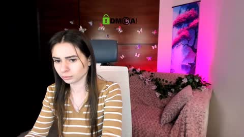 Snapshot of flora_ri chatting on January 21, 2025, 10:41 am just ask me online show from January 21, 2025, 10:41 am