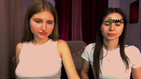 Snapshot of flora_ri chatting on January 22, 2025, 4:44 pm just ask me online show from January 22, 2025, 4:44 pm