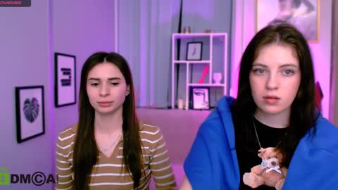 Snapshot of flora_ri chatting on January 24, 2025, 2:30 pm just ask me online show from January 24, 2025, 2:30 pm