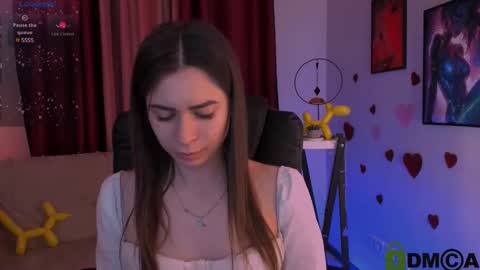 Snapshot of flora_ri chatting on February 14, 2025, 9:32 pm just ask me online show from February 14, 2025, 9:32 pm