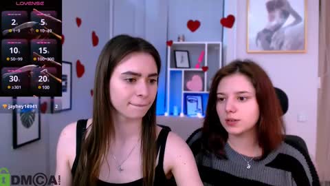 Snapshot of flora_ri chatting on March 3, 2025, 4:35 pm just ask me online show from March 3, 2025, 4:35 pm