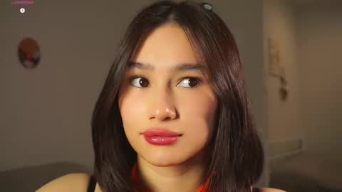 Viola online show from November 5, 2025, 4:34 am