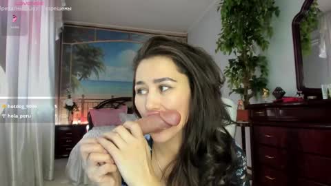 Snapshot of flower_nicole chatting on February 11, 2025, 5:58 am Nicole online show from February 11, 2025, 5:58 am