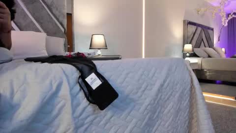 Snapshot of flower_smith_ chatting on September 28, 2025, 12:16 am Its a pleasure to meet you. Im Flower. Help me reach 1k. Follow me. online show from September 28, 2025, 12:16 am