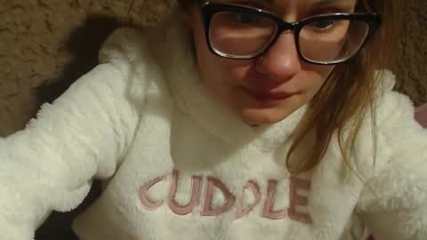 Snapshot of flowercandydoll chatting on December 18, 2024, 10:57 pm say meow and send tip  online show from December 18, 2024, 10:57 pm