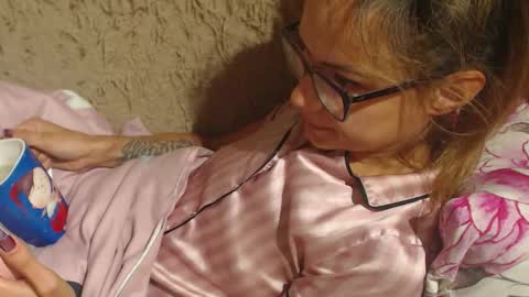 Snapshot of flowercandydoll chatting on September 9, 2025, 11:15 pm say meow and send tip  online show from September 9, 2025, 11:15 pm
