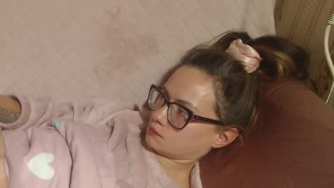 Snapshot of flowercandydoll chatting on October 31, 2025, 11:06 pm say meow and send tip online show from October 31, 2025, 11:06 pm