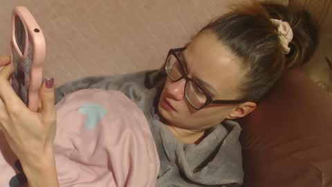 Snapshot of flowercandydoll chatting on December 4, 2025, 6:38 pm say meow and send tip online show from December 4, 2025, 6:38 pm