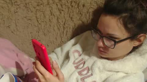 say meow and send tip  online show from January 31, 2025, 12:06 am