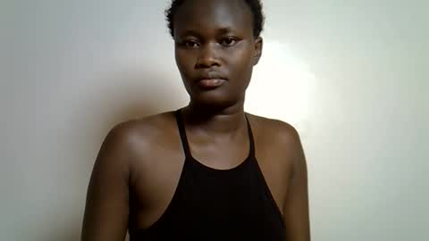 Snapshot of flowerdiva002 chatting on October 29, 2025, 7:21 am flowerdiva002 online show from October 29, 2025, 7:21 am