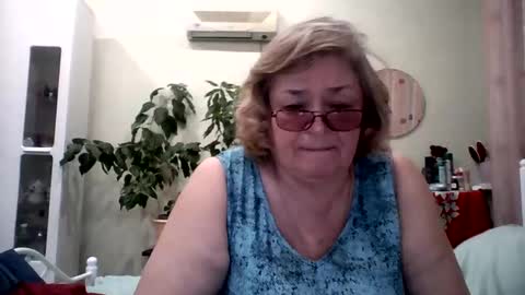 Flowerlower online show from February 19, 2025, 5:38 pm