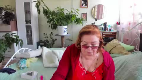 Flowerlower online show from September 14, 2025, 5:50 am