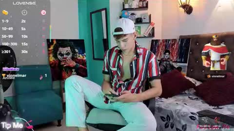 flowers109 online show from November 20, 2025, 10:42 pm