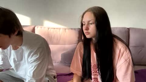 Snapshot of flowerscouple chatting on September 9, 2025, 2:11 am flowerscouple online show from September 9, 2025, 2:11 am