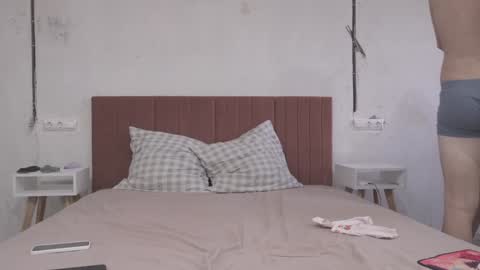 Snapshot of fluffy_hat chatting on December 16, 2024, 5:27 am Fluffy and Krut online show from December 16, 2024, 5:27 am