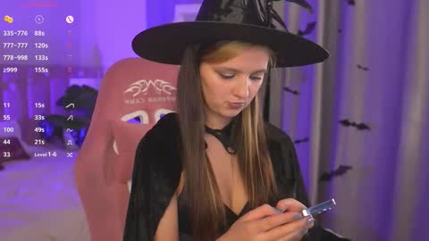 Snapshot of fluffy_waffles chatting on October 24, 2025, 4:14 pm LilLisa online show from October 24, 2025, 4:14 pm