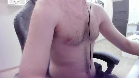 fluffycat  online show from March 8, 2025, 1:47 pm