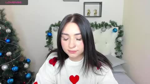 Lina online show from December 15, 2024, 11:42 pm