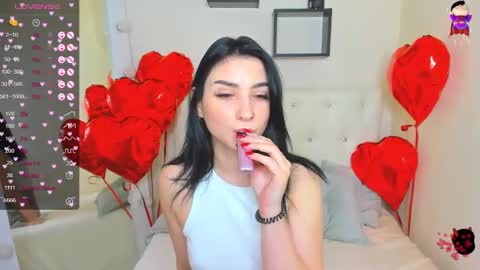 Lina online show from March 1, 2025, 11:37 pm