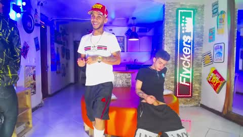 Snapshot of flyckers chatting on December 9, 2024, 12:56 am flyckers online show from December 9, 2024, 12:56 am