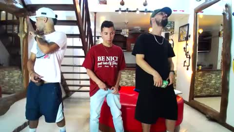 Snapshot of flyckers chatting on January 7, 2025, 7:17 pm flyckers online show from January 7, 2025, 7:17 pm