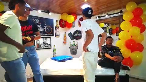 Snapshot of flyckers chatting on January 20, 2025, 6:43 pm flyckers online show from January 20, 2025, 6:43 pm