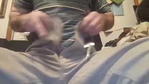 Snapshot of flyyguy69 chatting on December 5, 2025, 11:41 am flyyguy69 online show from December 5, 2025, 11:41 am