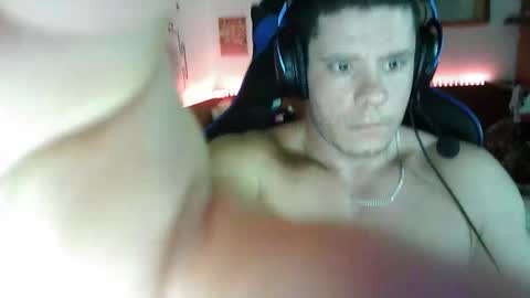 Snapshot of focusw0w chatting on October 15, 2025, 10:37 am focusw0w online show from October 15, 2025, 10:37 am