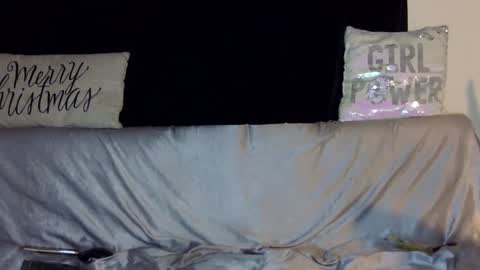 Snapshot of fogbunny chatting on December 18, 2024, 1:48 am Fogbunny online show from December 18, 2024, 1:48 am