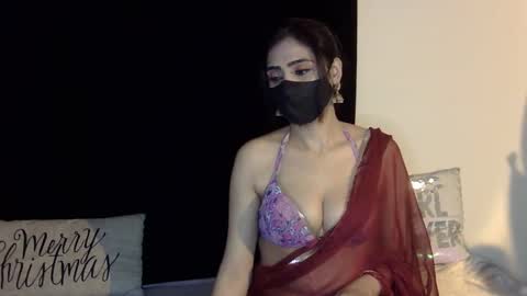 Snapshot of fogbunny chatting on December 23, 2024, 11:28 pm Fogbunny online show from December 23, 2024, 11:28 pm