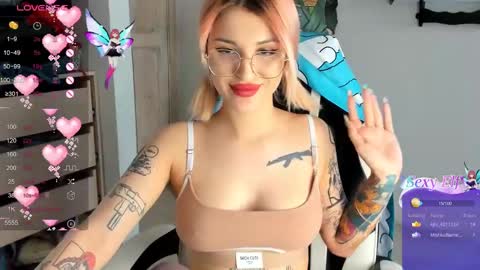 folinskaayaa online show from March 11, 2025, 9:24 am