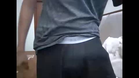 Snapshot of fonzi_flores chatting on October 9, 2025, 8:45 am fonzi_flores online show from October 9, 2025, 8:45 am