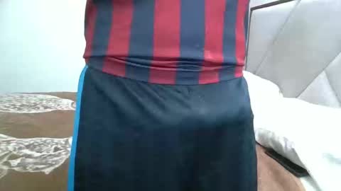 Snapshot of fonzi_flores chatting on October 19, 2025, 9:32 am fonzi_flores online show from October 19, 2025, 9:32 am