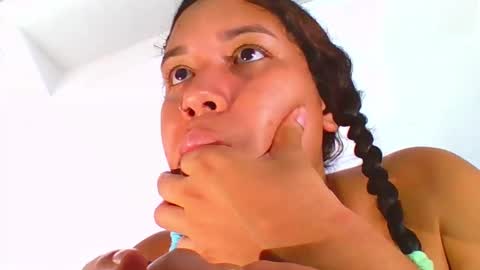 Snapshot of forbidden_games__ chatting on December 11, 2024, 4:07 am emely and felix online show from December 11, 2024, 4:07 am