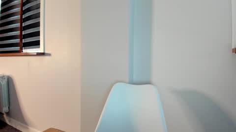 Kira online show from October 14, 2025, 1:06 am