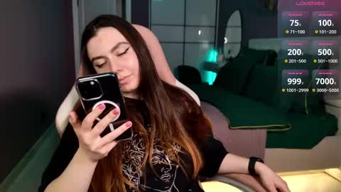 Snapshot of foxohlove chatting on March 9, 2025, 6:43 pm Foxy online show from March 9, 2025, 6:43 pm