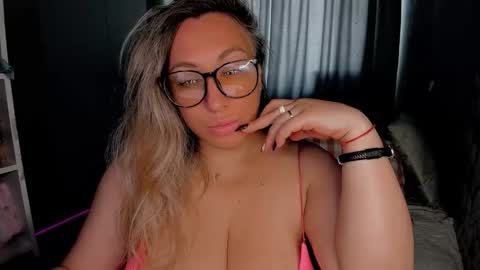 Snapshot of foxxxy__lady chatting on September 27, 2025, 5:23 am Kris online show from September 27, 2025, 5:23 am