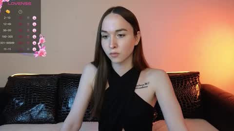 Snapshot of foxxy_girl_ chatting on September 20, 2025, 11:11 am andice online show from September 20, 2025, 11:11 am