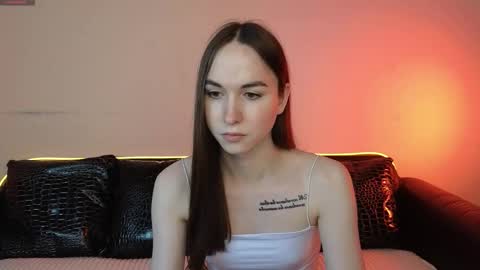 Snapshot of foxxy_girl_ chatting on September 24, 2025, 12:08 pm andice online show from September 24, 2025, 12:08 pm
