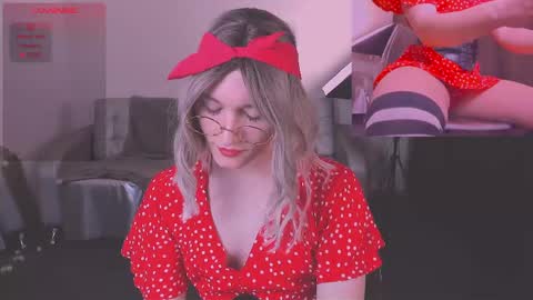 Snapshot of foxy_jpg chatting on January 27, 2025, 8:39 pm Sue online show from January 27, 2025, 8:39 pm