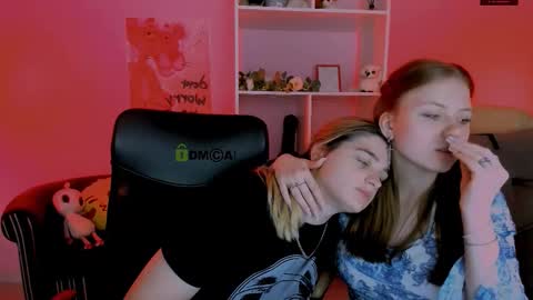 Snapshot of foxy_tease_ chatting on September 12, 2025, 7:03 pm foxy_tease_ online show from September 12, 2025, 7:03 pm